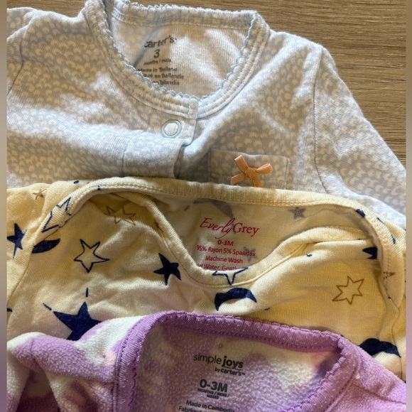 Bundle/Lot of 11 0-3 Month Baby Clothes - Picture 3 of 13